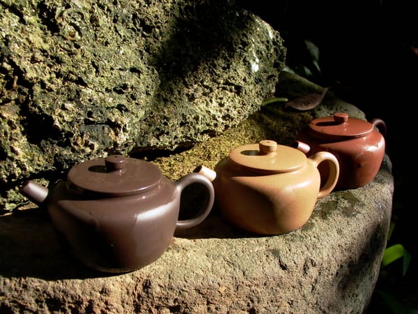 等辺三角形の法則：茶壺の年代を見抜くための科学的方法