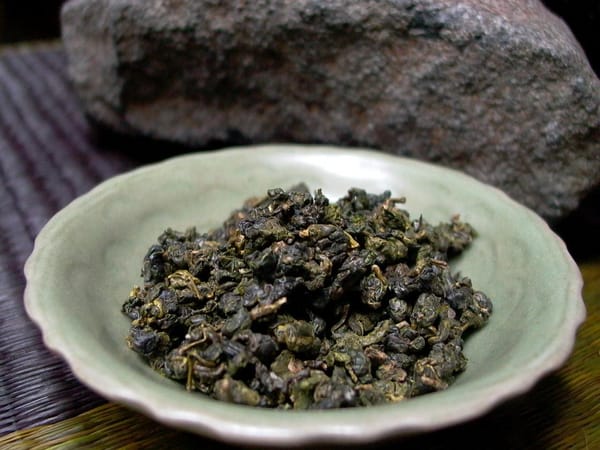 台湾烏龍茶完全ガイド：凍頂から高山茶まで、品種と淹れ方の極意